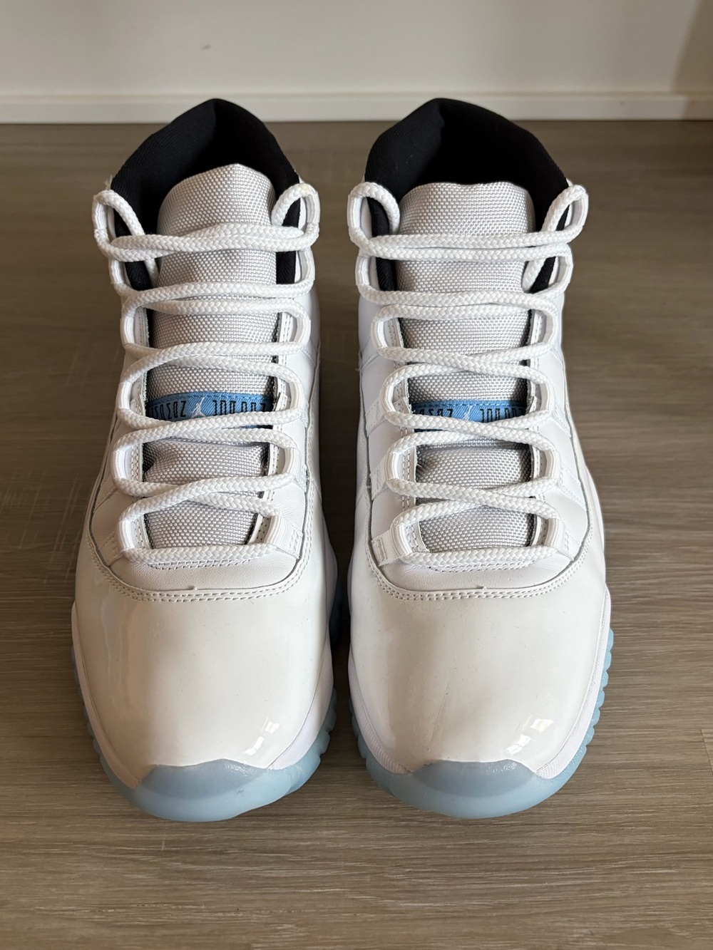 Men's Nike Air Jordan Retro 11 Carolina Blue & White - Size 11.5